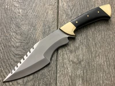 Fixed blade Tracker Knife