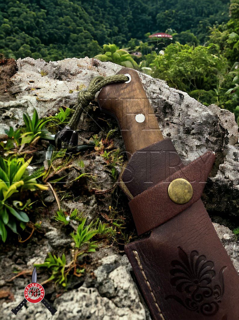 Hunting knife