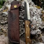 Hunting knife