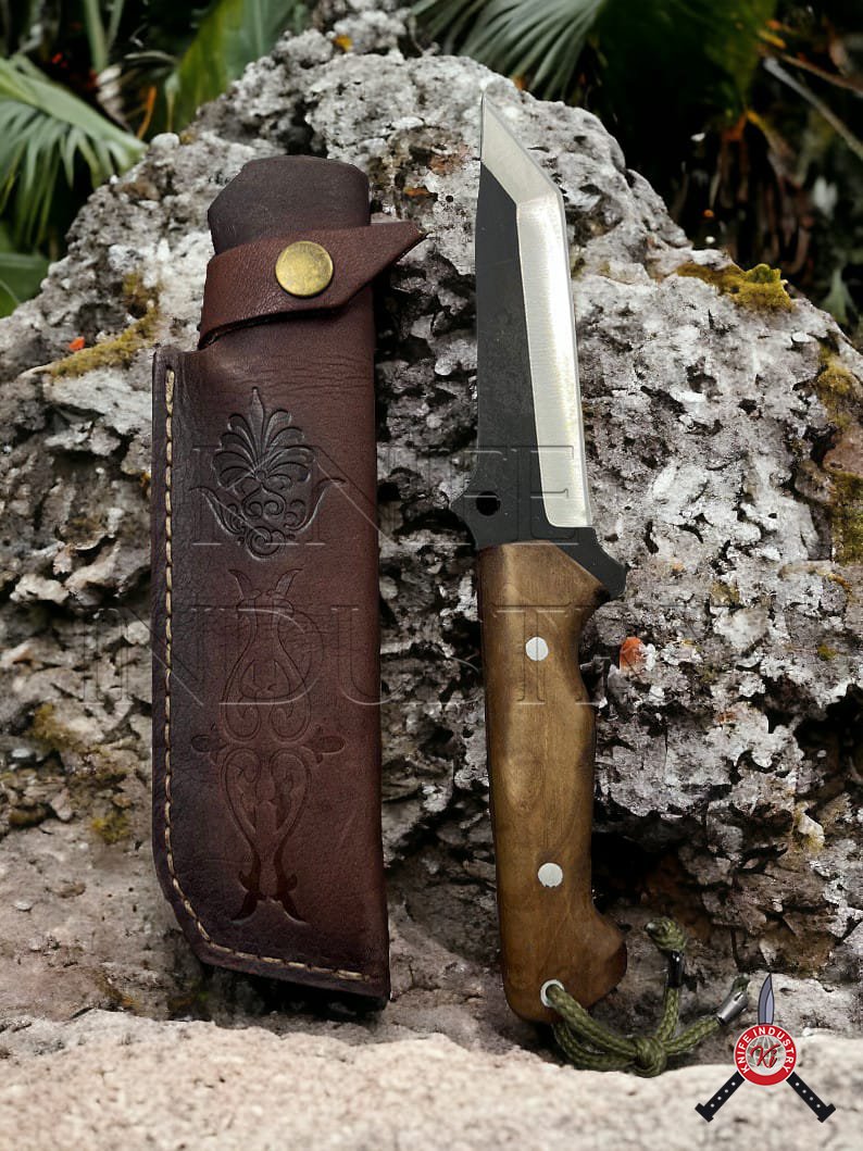 Hunting knife