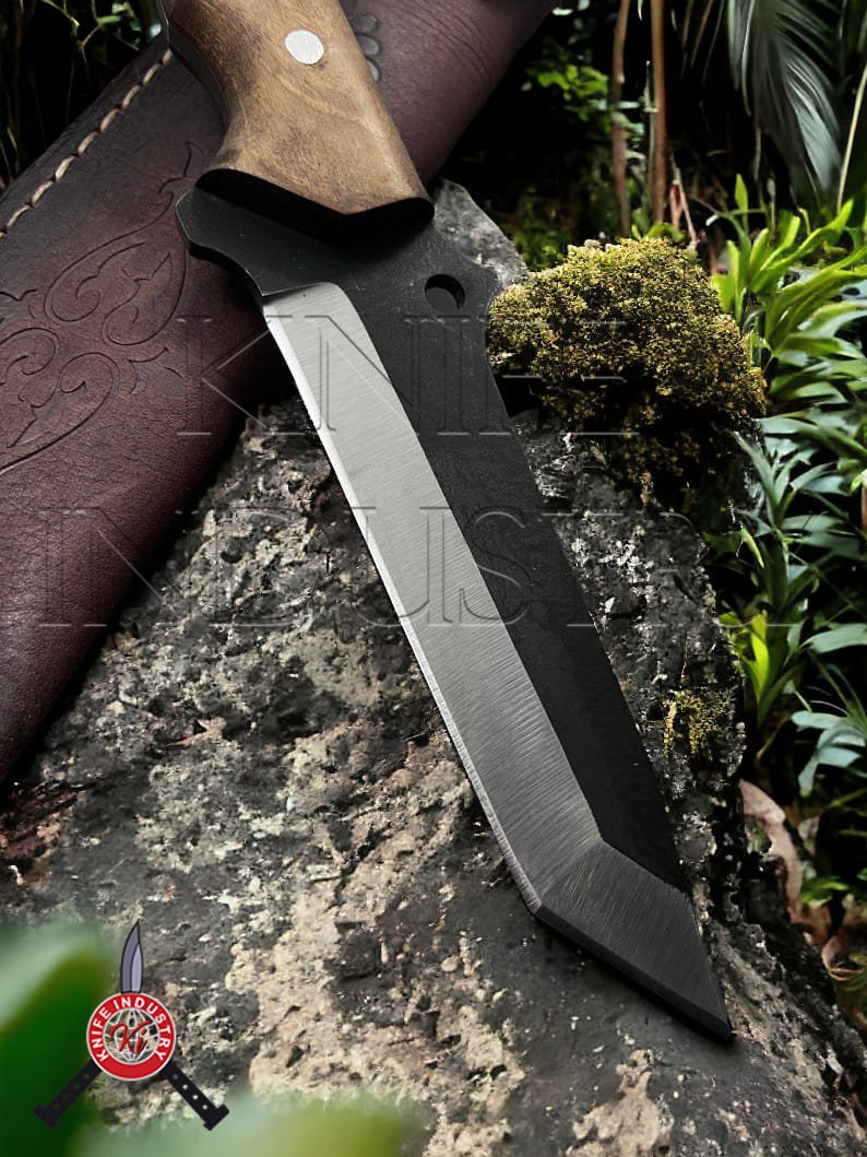 Hunting knife