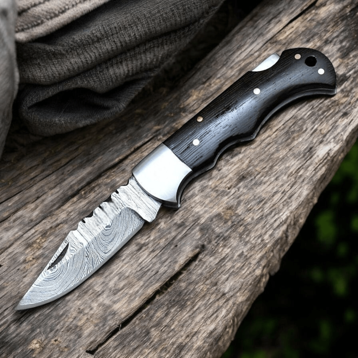 folding knife