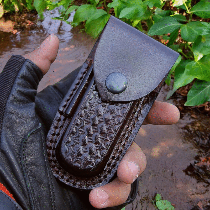 folding knife