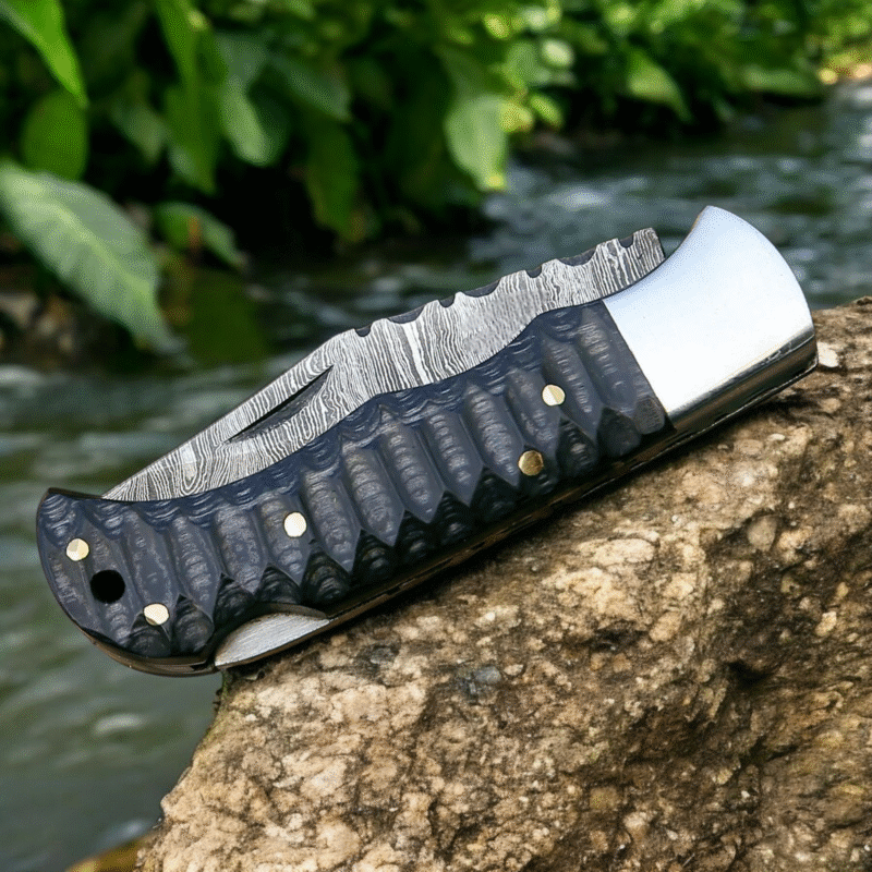 folding knife