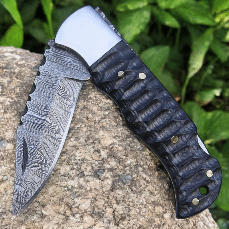 folding knife