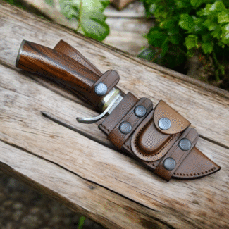 Hunting knife