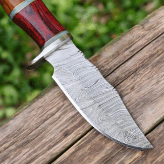 Hunting knife