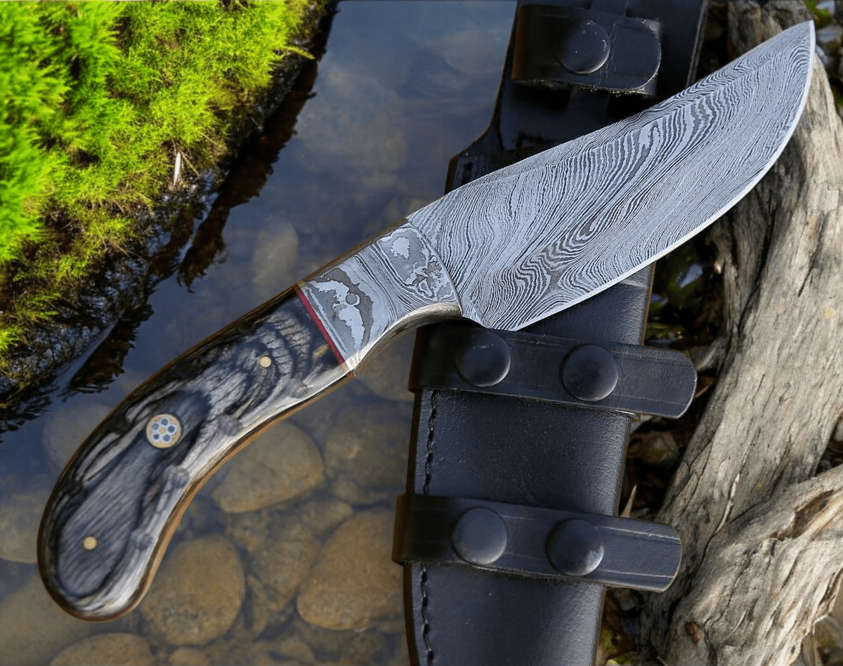 Hunting knife