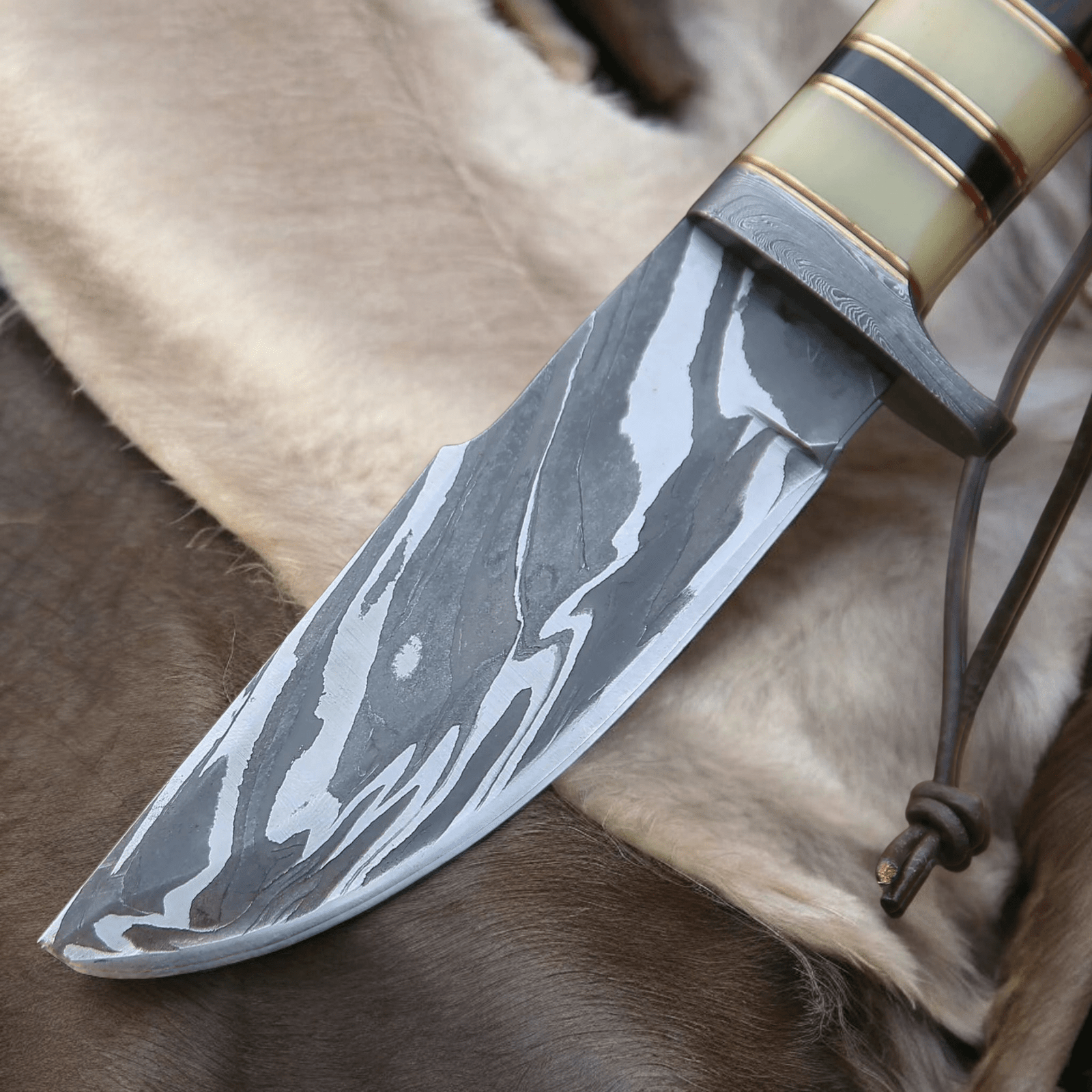 Hunting knife