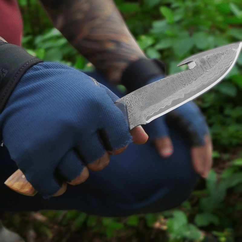 Hunting knife