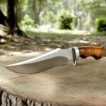 Bowie knife