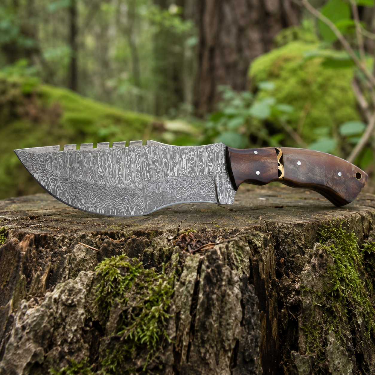 Handmade Damascus Tracker Knife with Buffalow & Walnut Wood Handle, Leather Sheath Included